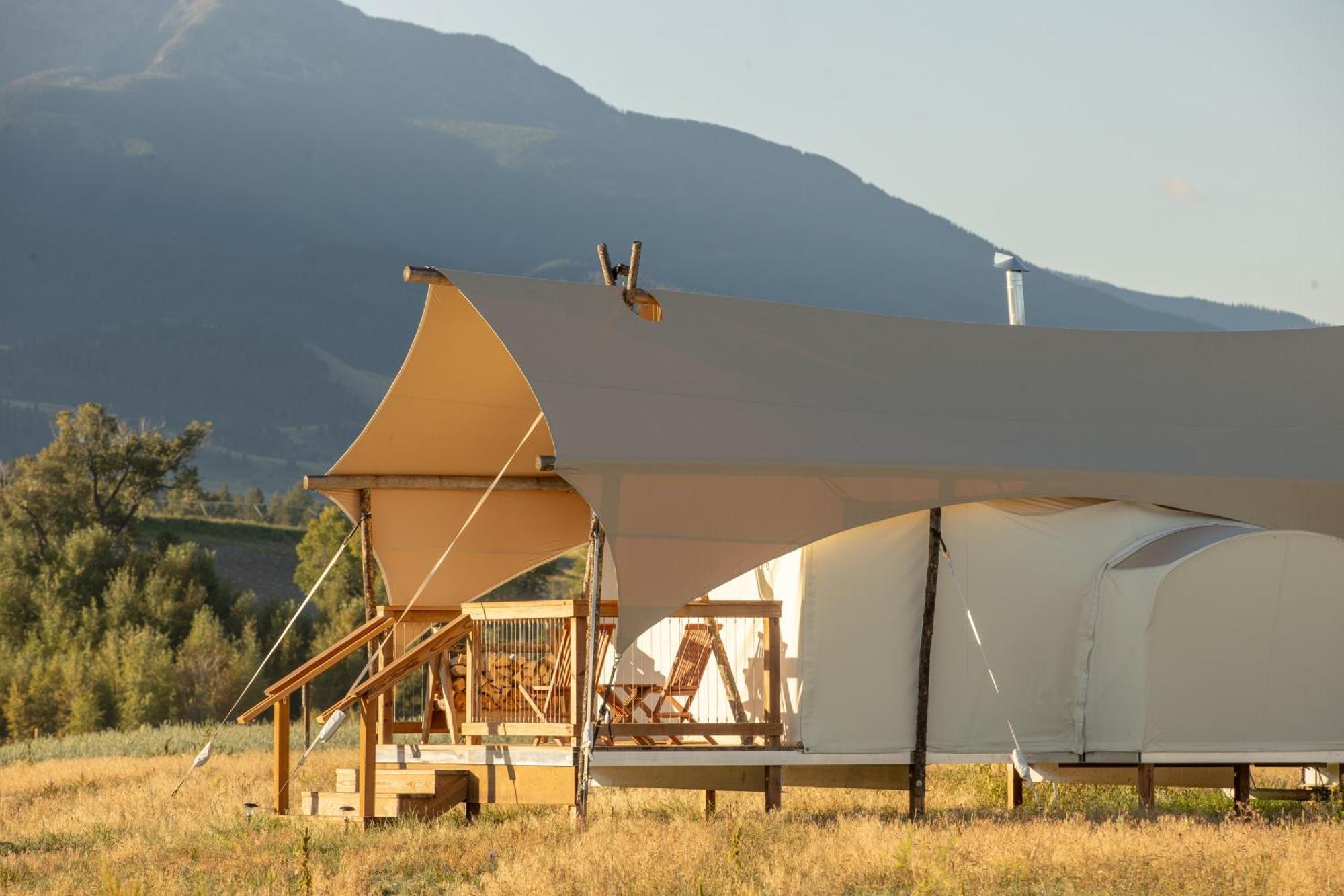 ליווינגסטון Under Canvas North Yellowstone - Paradise Valley מראה חיצוני תמונה