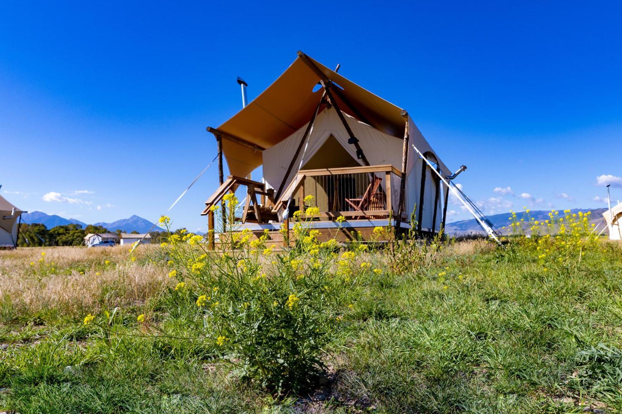 ליווינגסטון Under Canvas North Yellowstone - Paradise Valley מראה חיצוני תמונה